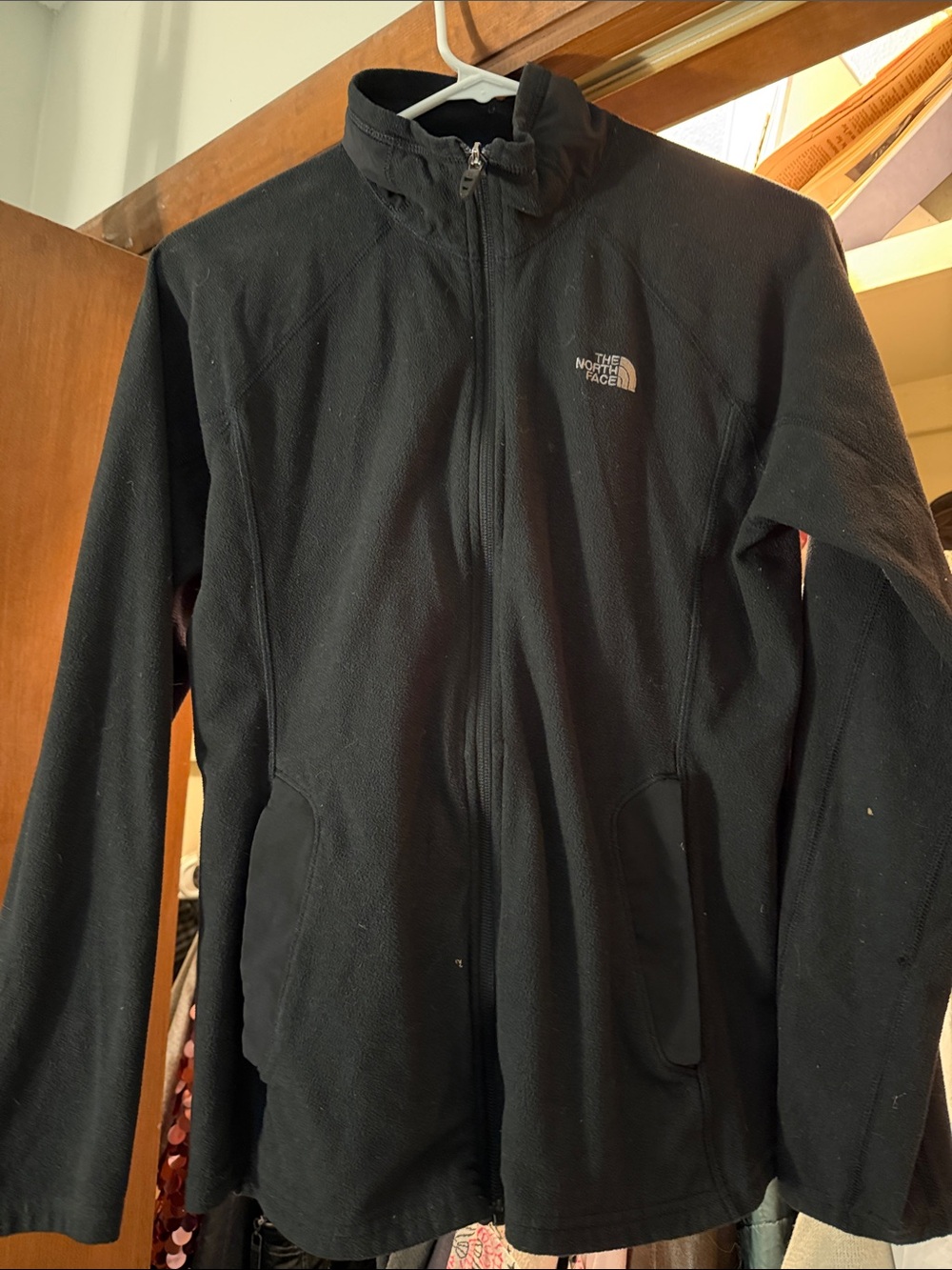 The North Face women Black Lightweight Fleece Jacket